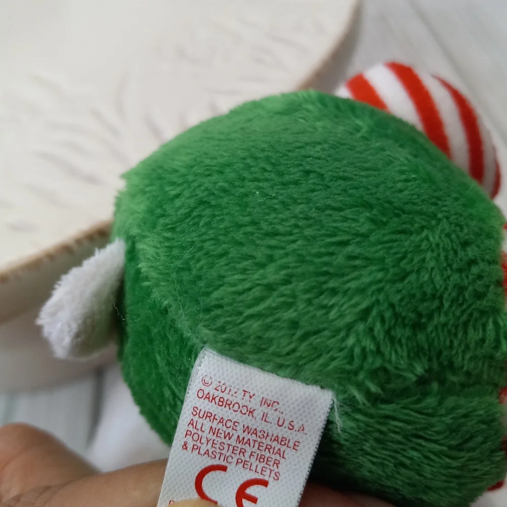 Hello Kitty TY Beanie Babies Christmas Elf Plush